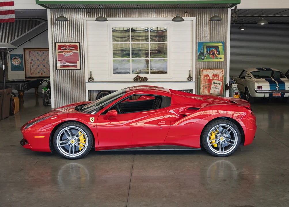 2016 Ferrari 488 Spider - Image 31 of 31