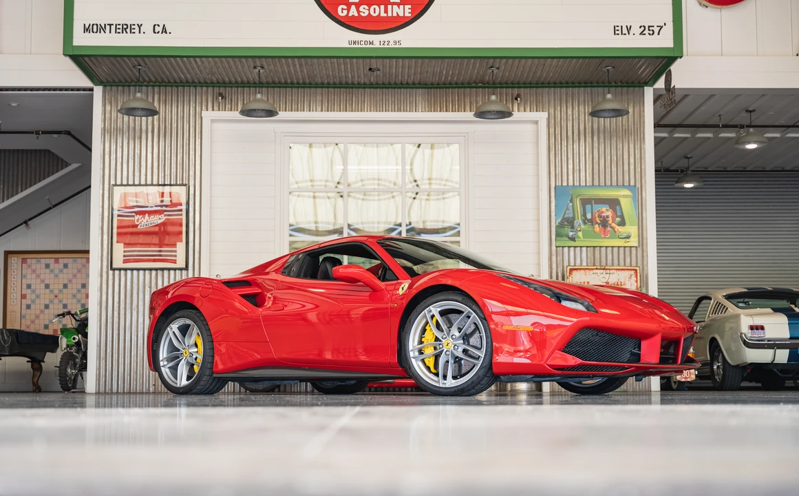 2016 Ferrari 488 Spider - Image 11 of 31