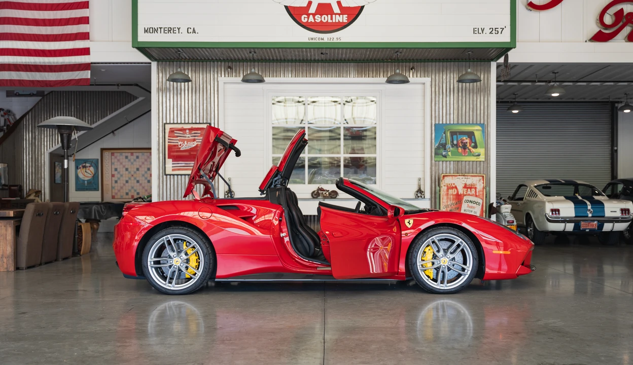 2016 Ferrari 488 Spider - Image 18 of 31