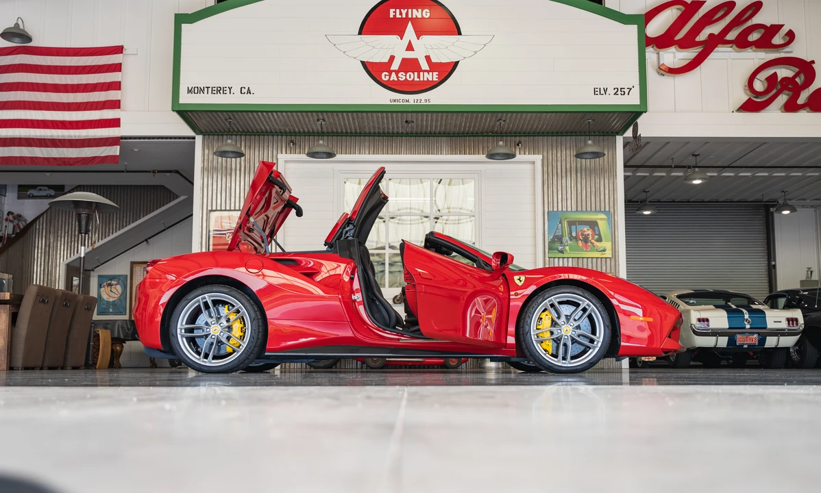 2016 Ferrari 488 Spider - Image 17 of 31