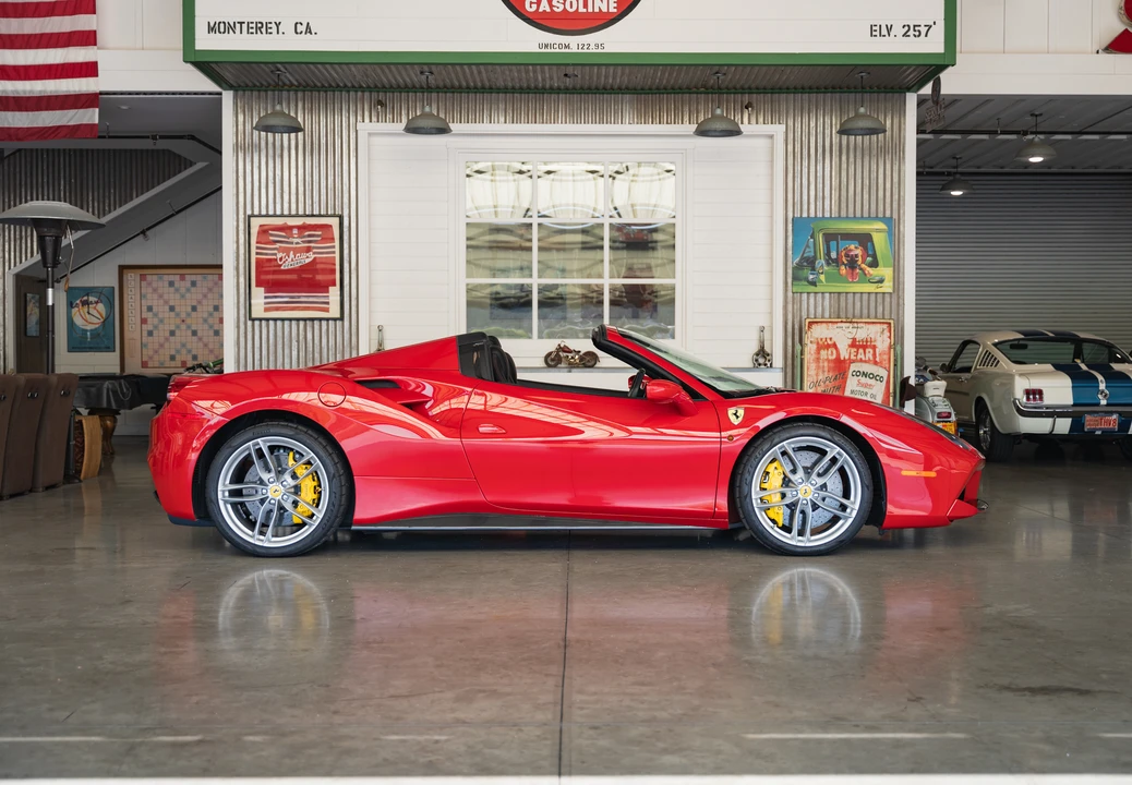 2016 Ferrari 488 Spider - Image 14 of 31