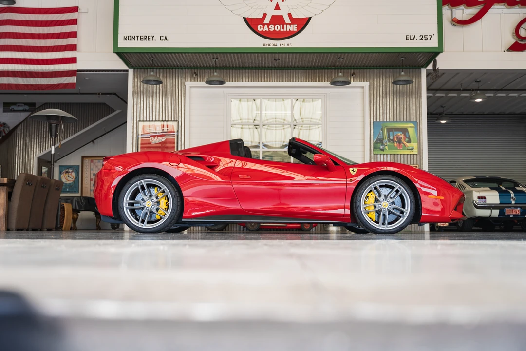 2016 Ferrari 488 Spider - Image 13 of 31