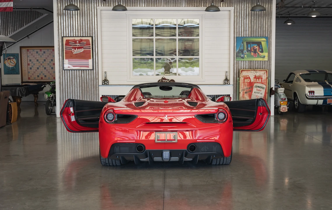 2016 Ferrari 488 Spider - Image 27 of 31