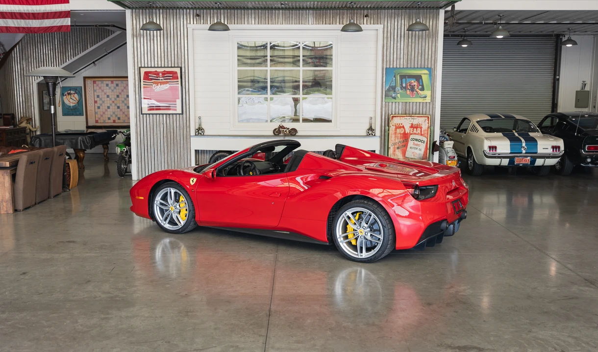 2016 Ferrari 488 Spider - Image 28 of 31