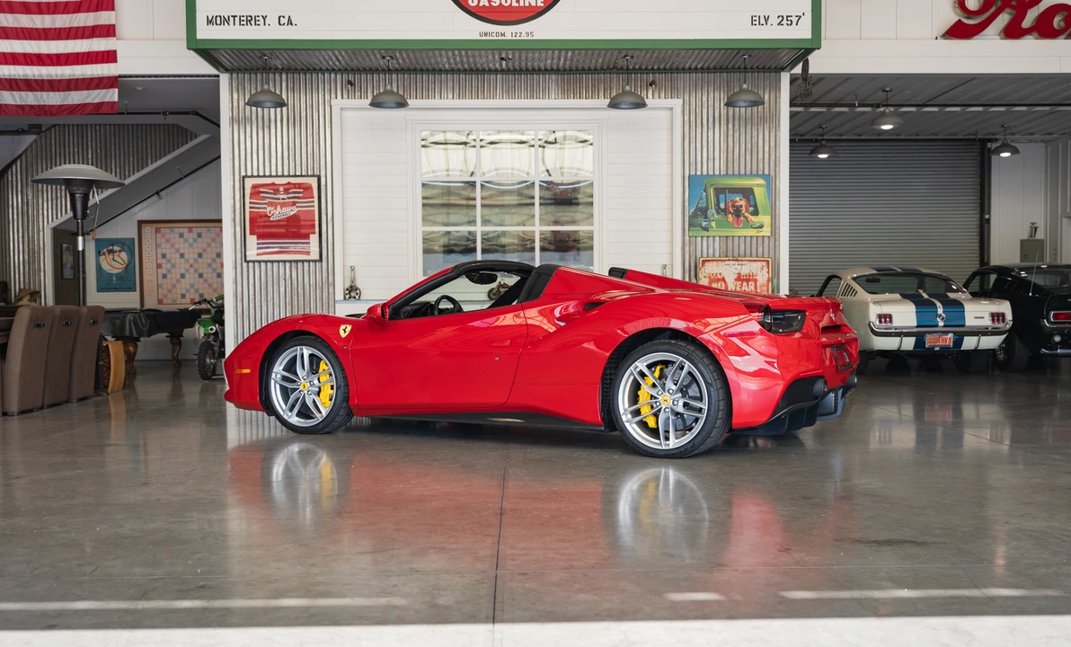 2016 Ferrari 488 Spider - Image 30 of 31