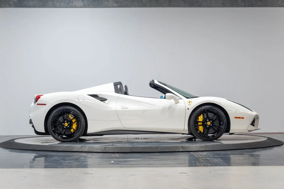 2016 Ferrari 488 Spider - Image 6 of 13