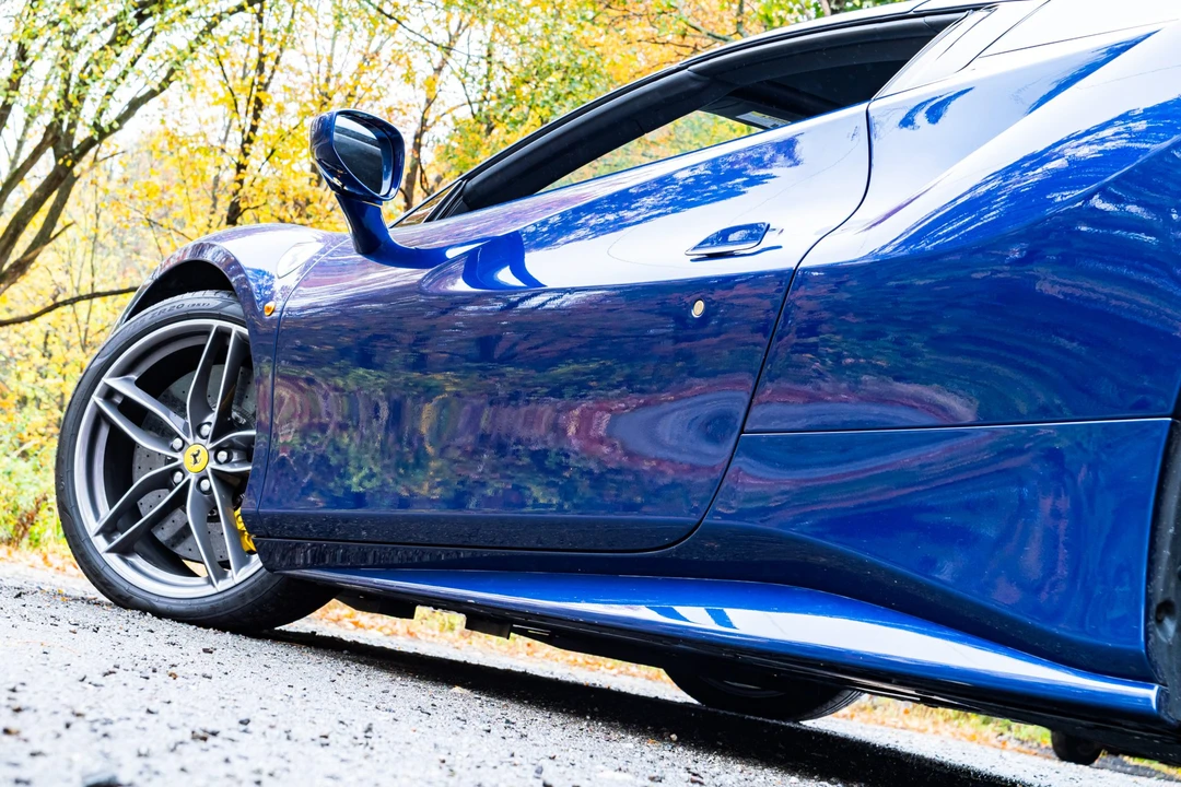 2016 Ferrari 488 Spider - Image 27 of 31