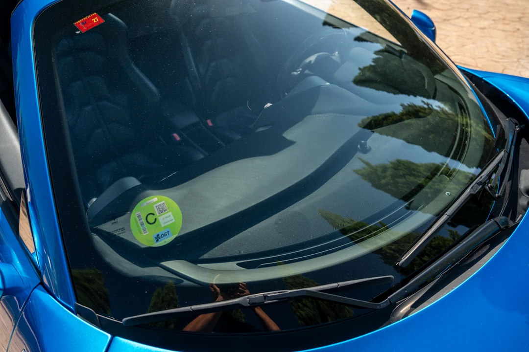 2016 Ferrari 488 Spider - Image 16 of 31