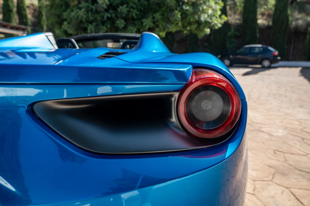2016 Ferrari 488 Spider - Image 23 of 31