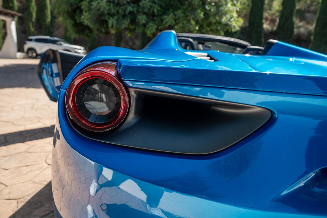 2016 Ferrari 488 Spider - Image 24 of 31