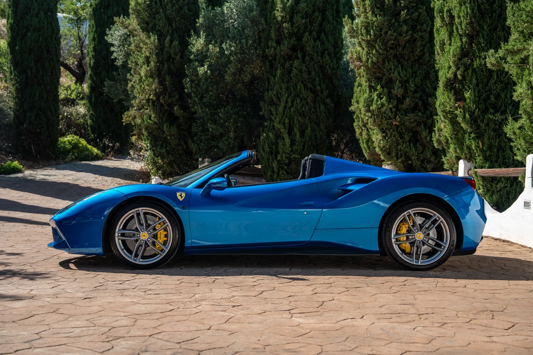 2016 Ferrari 488 Spider - Image 4 of 31