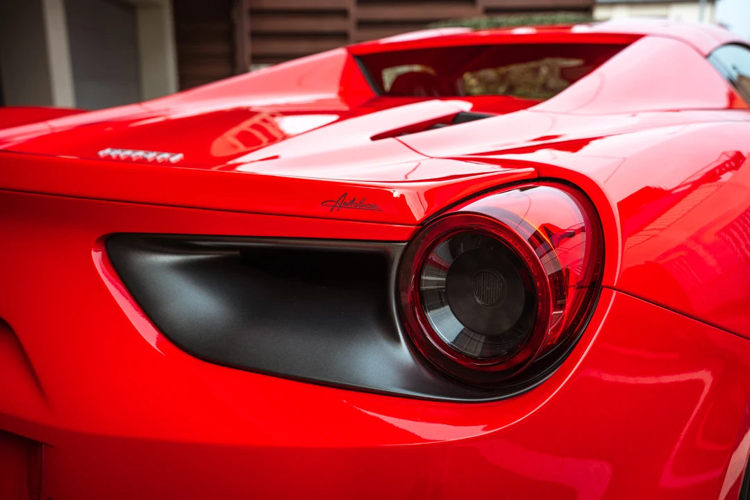 2016 Ferrari 488 Spider - Image 16 of 31