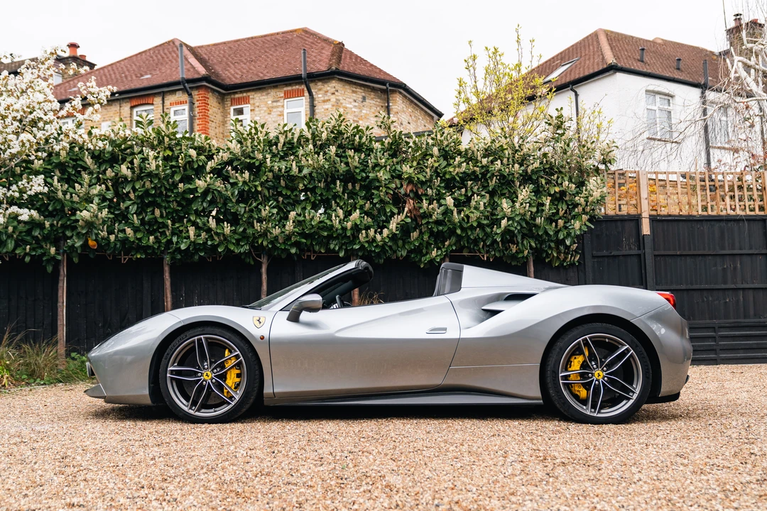 2016 Ferrari 488 Spider - Image 5 of 31