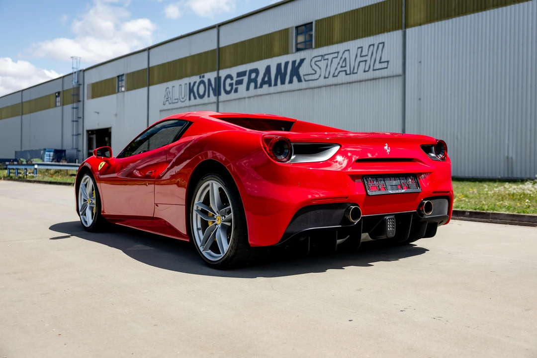 2016 Ferrari 488 Spider - Image 7 of 31