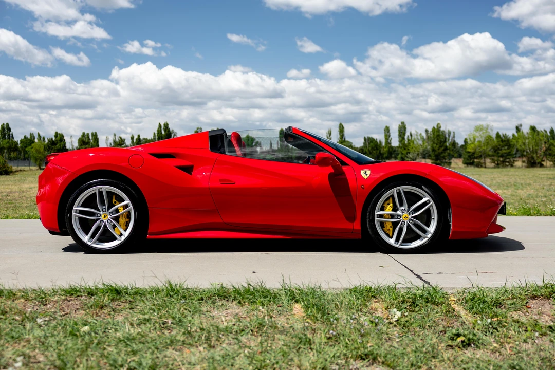 2016 Ferrari 488 Spider - Image 4 of 31