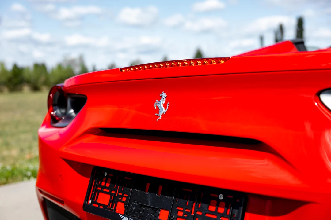 2016 Ferrari 488 Spider - Image 21 of 31