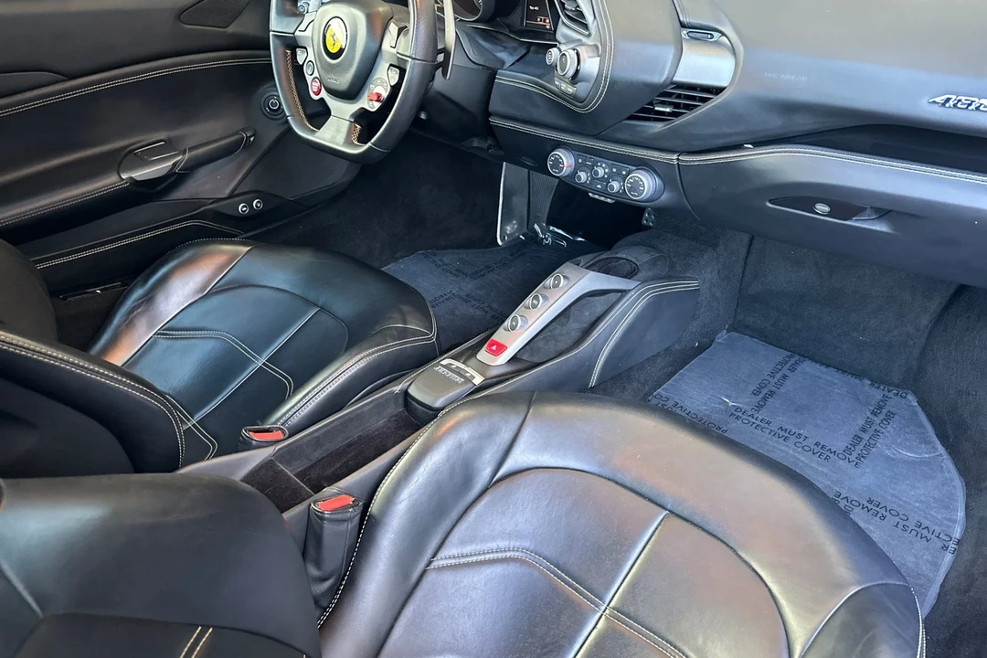 2016 Ferrari 488 GTB - Image 16 of 21