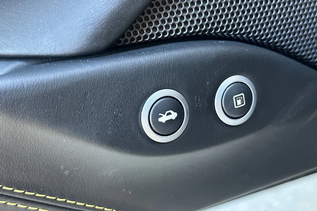 2016 Ferrari 488 GTB - Image 13 of 21