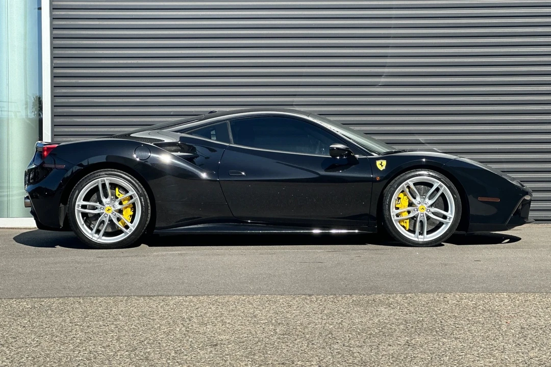2016 Ferrari 488 GTB - Image 9 of 21