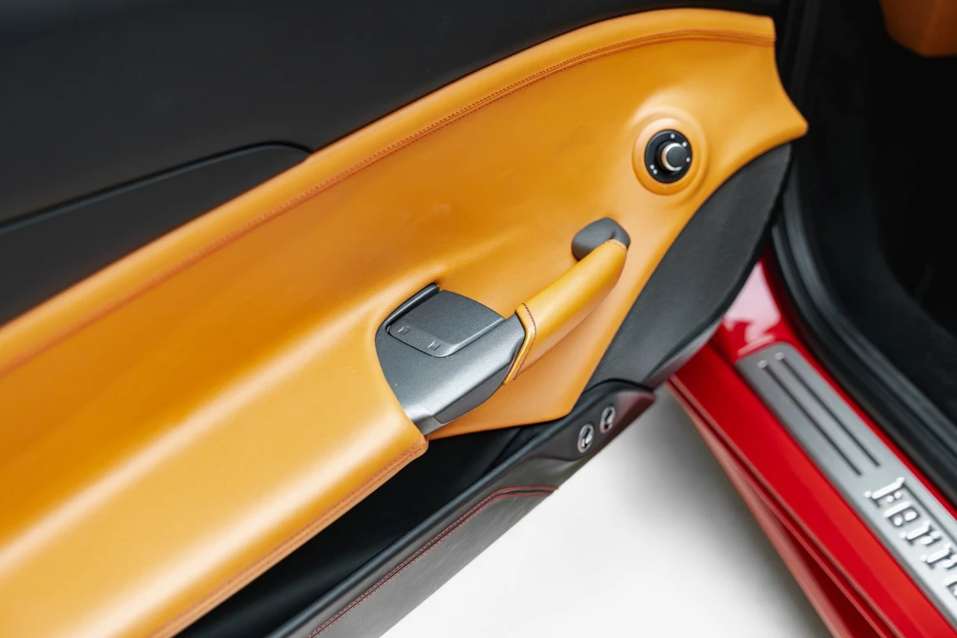 2016 Ferrari 488 GTB - Image 27 of 31