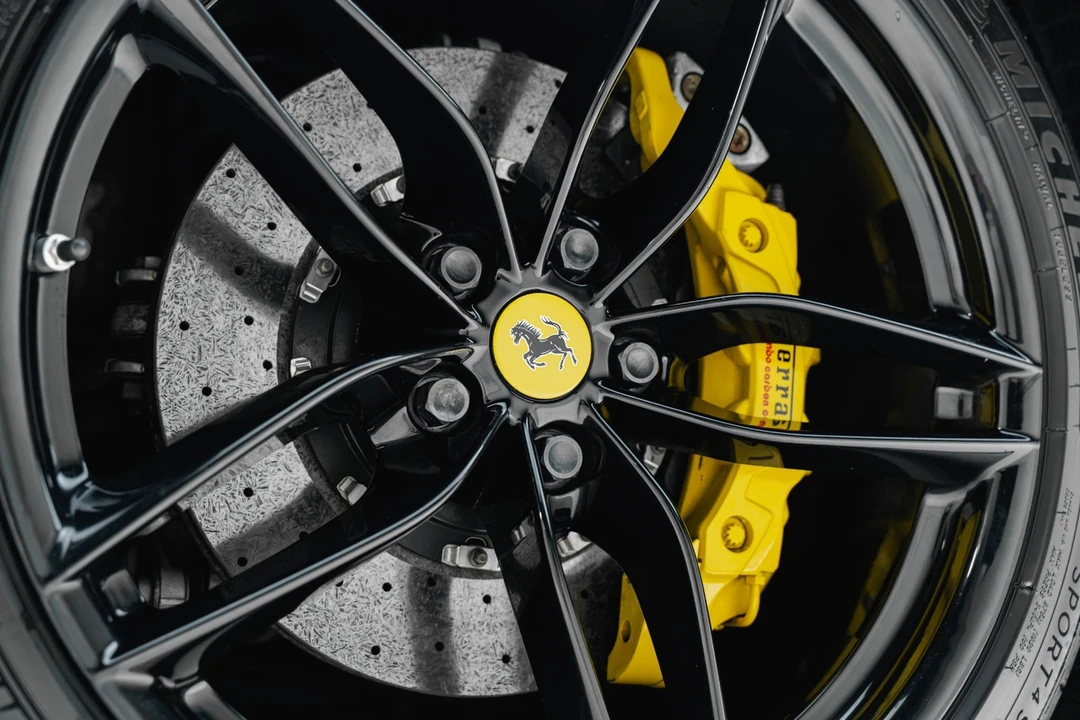 2016 Ferrari 488 GTB - Image 25 of 31