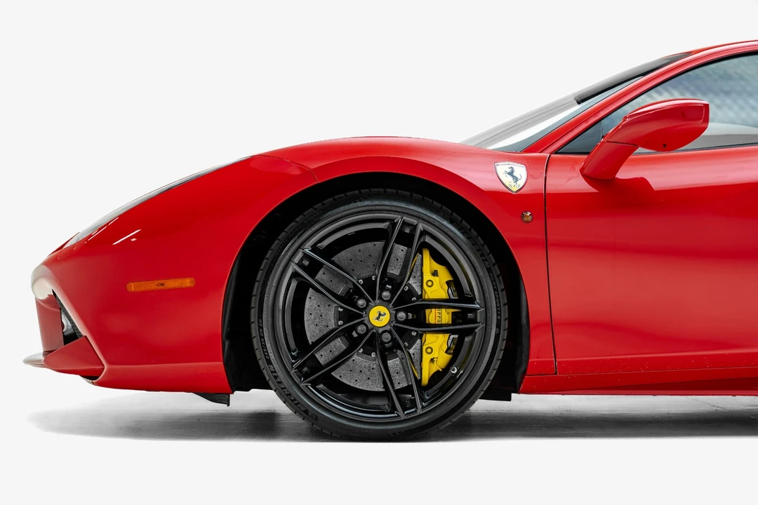 2016 Ferrari 488 GTB - Image 11 of 31