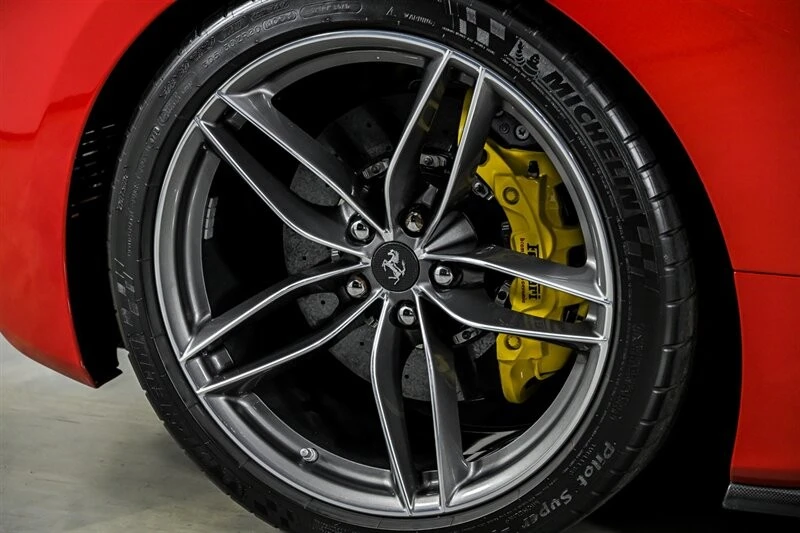 2016 Ferrari 488 GTB - Image 11 of 31