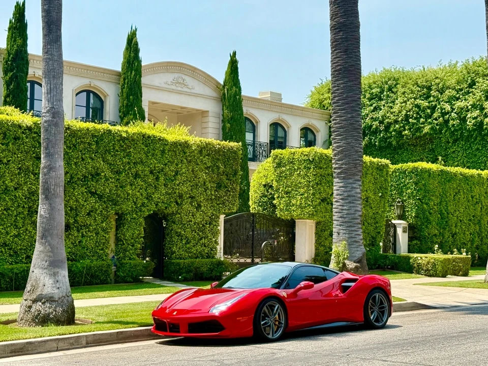 2016 Ferrari 488 GTB - Image 11 of 12