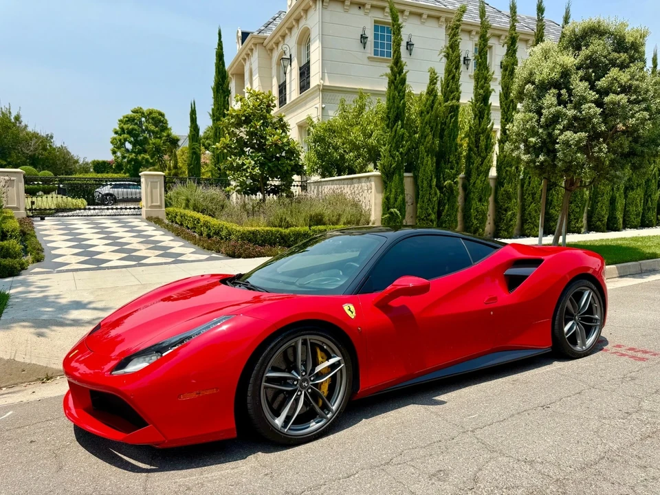2016 Ferrari 488 GTB - Image 2 of 12