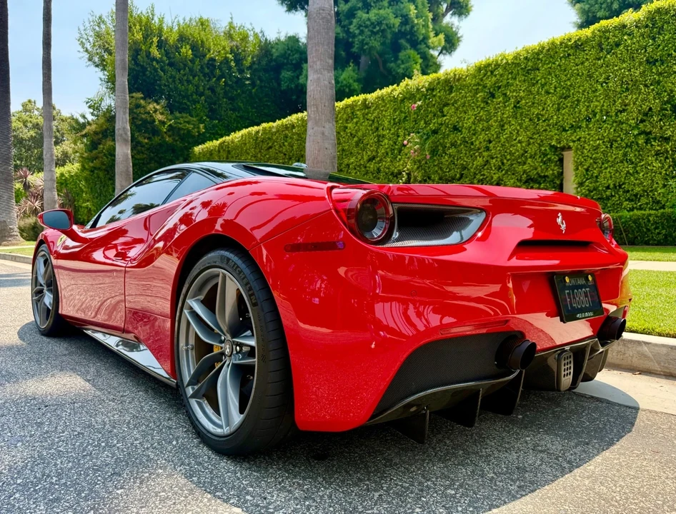 2016 Ferrari 488 GTB - Image 8 of 12