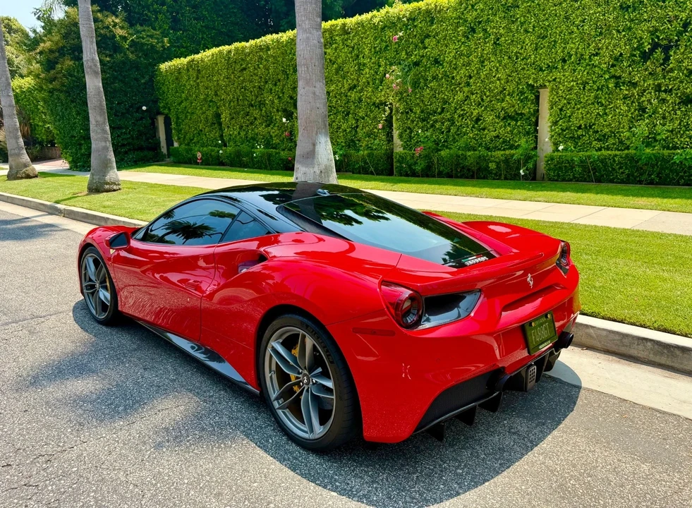 2016 Ferrari 488 GTB - Image 10 of 12