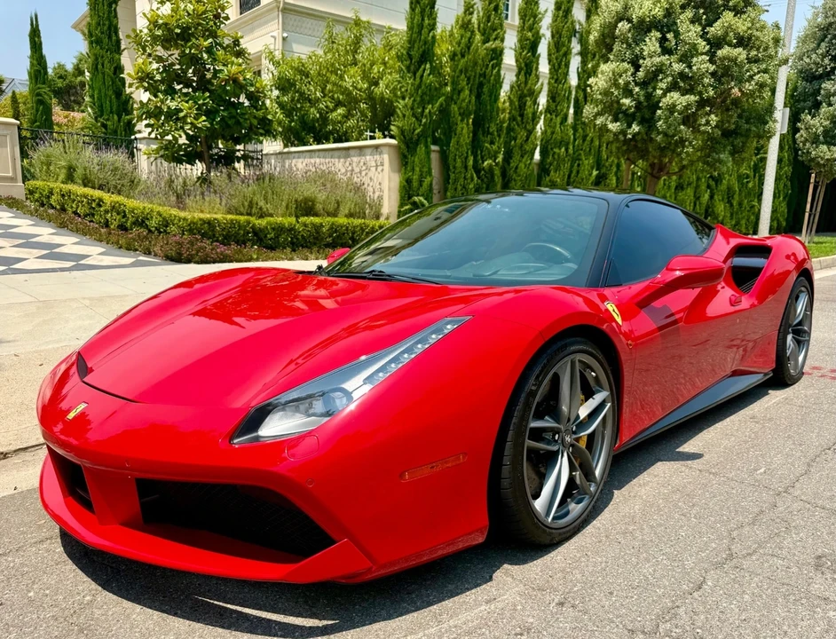 2016 Ferrari 488 GTB - Image 6 of 12
