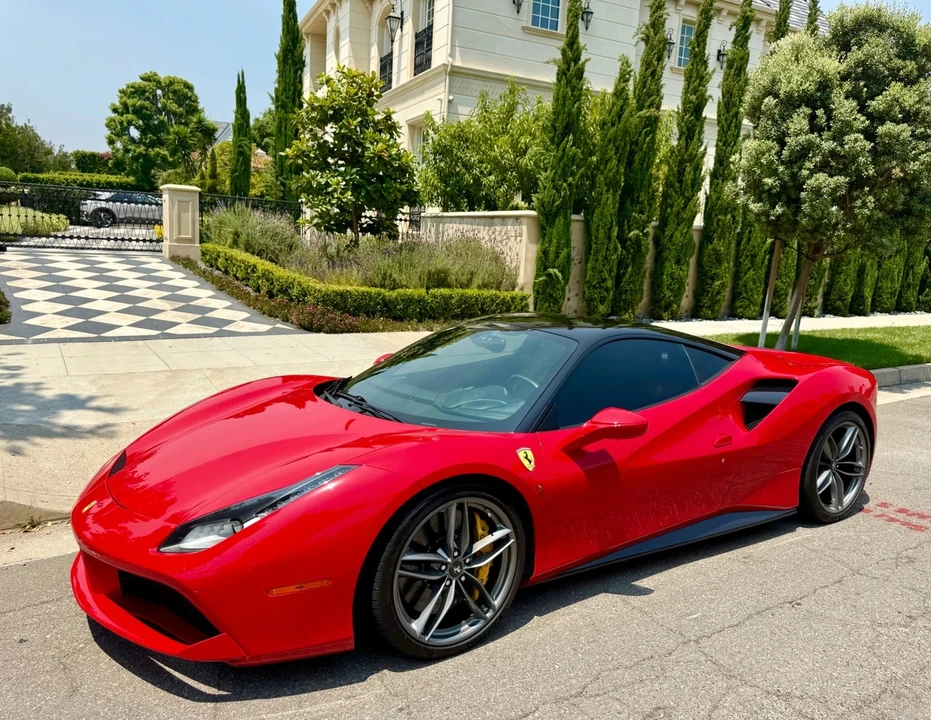 2016 Ferrari 488 GTB - Image 3 of 12