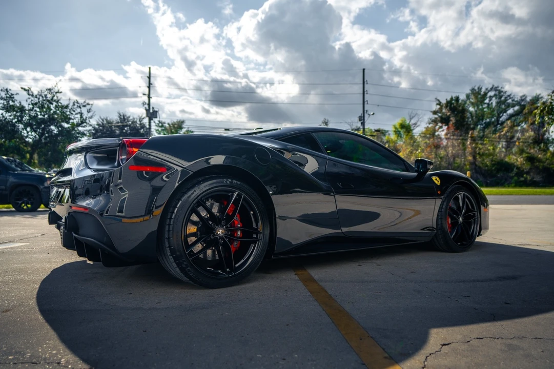 2016 Ferrari 488 GTB - Image 12 of 21