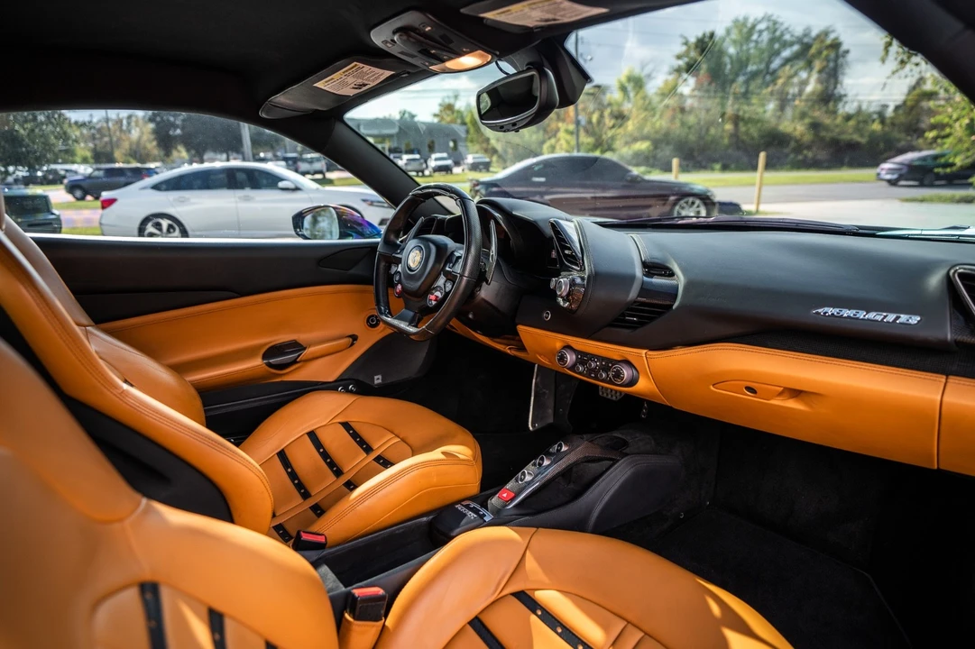 2016 Ferrari 488 GTB - Image 15 of 21