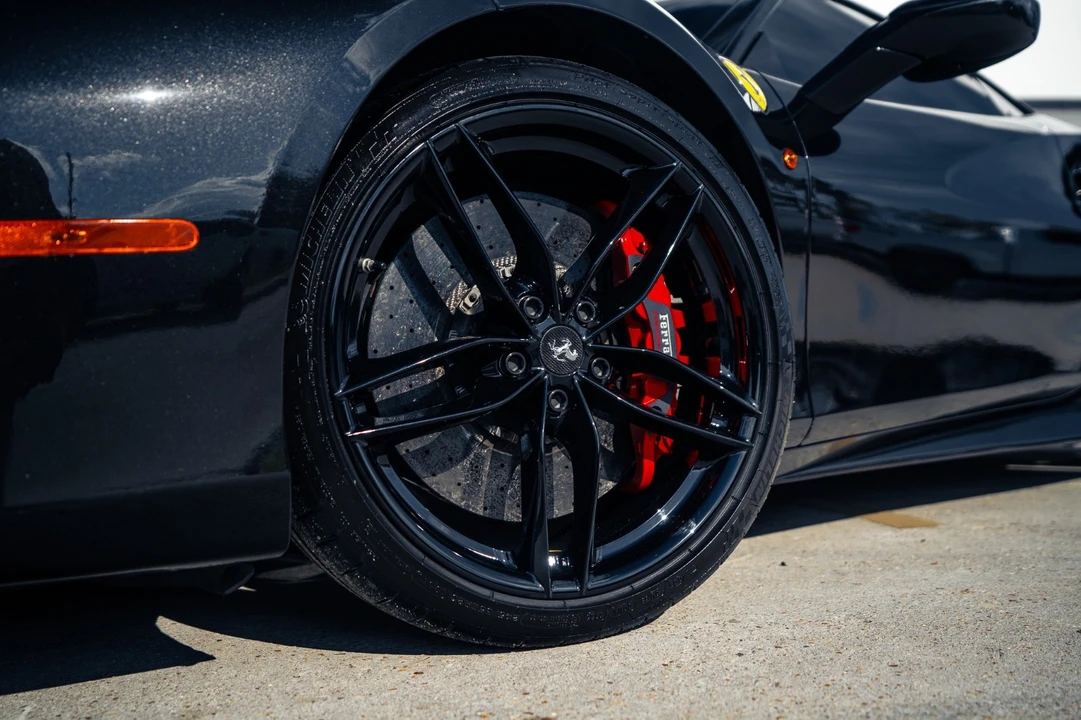 2016 Ferrari 488 GTB - Image 4 of 21