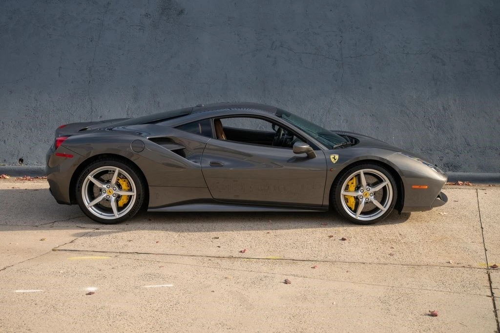 2016 Ferrari 488 GTB - Image 7 of 21