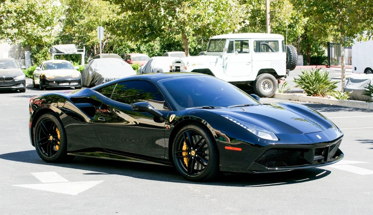 2016 Ferrari 488 GTB - Image 6 of 31