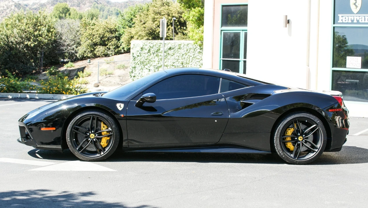 2016 Ferrari 488 GTB - Image 3 of 31
