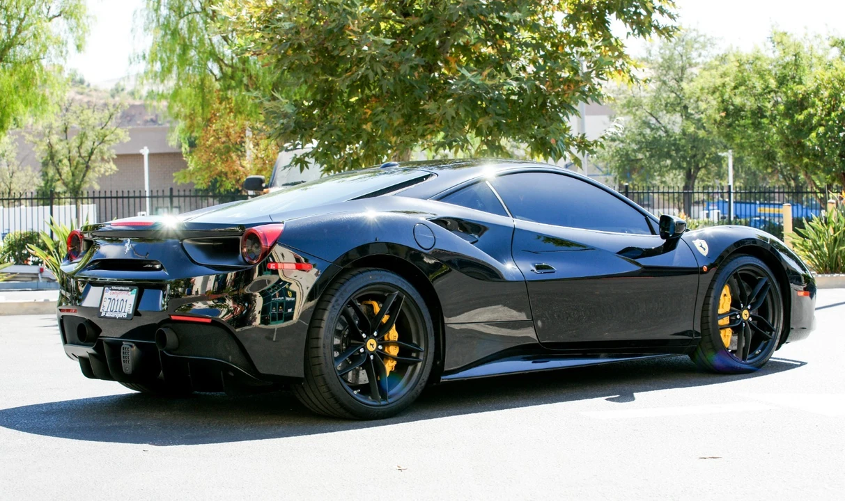 2016 Ferrari 488 GTB - Image 4 of 31