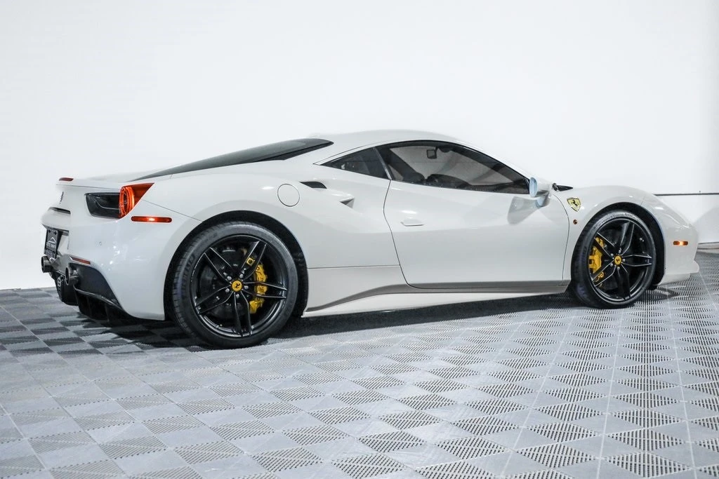2016 Ferrari 488 GTB - Image 4 of 21