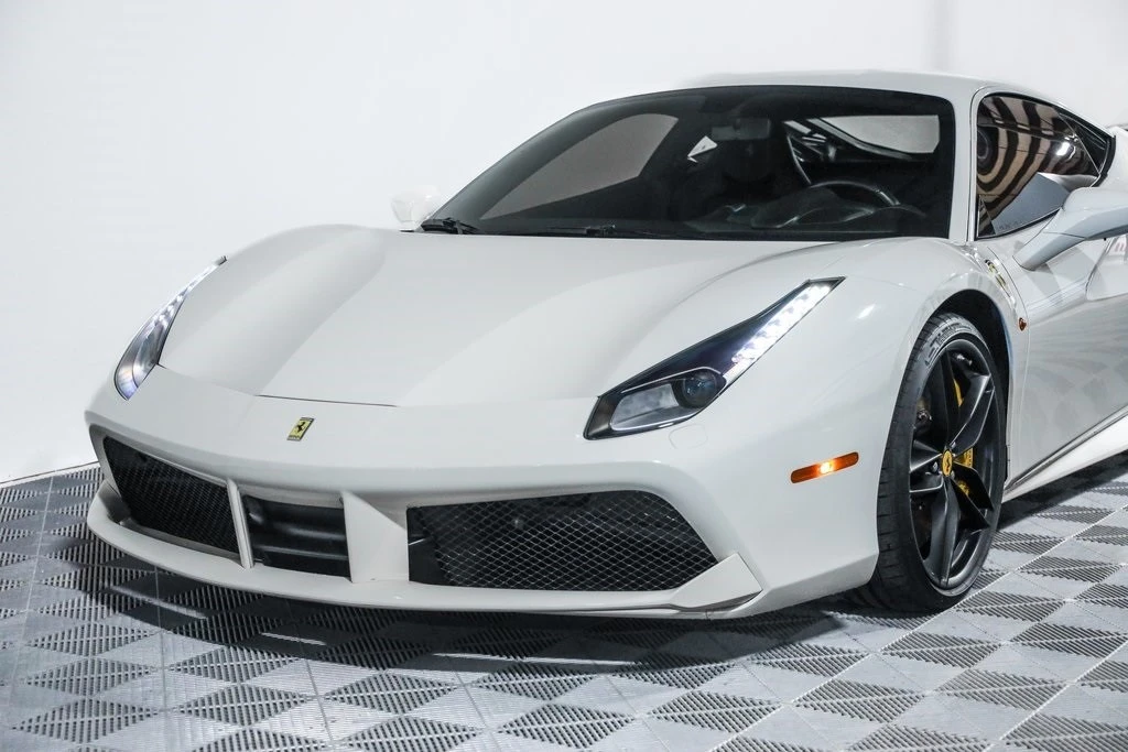2016 Ferrari 488 GTB - Image 17 of 21