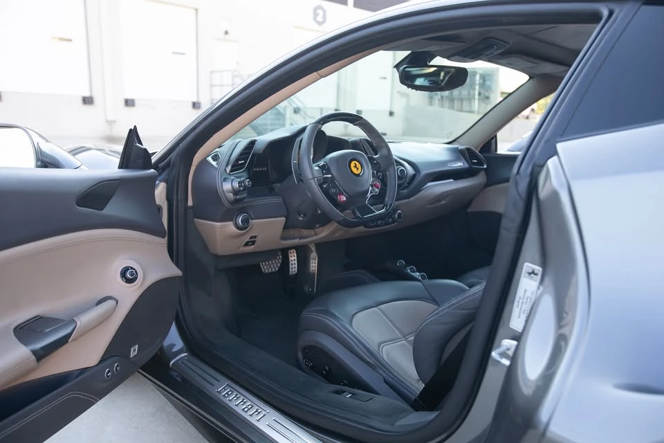 2016 Ferrari 488 GTB - Image 15 of 20