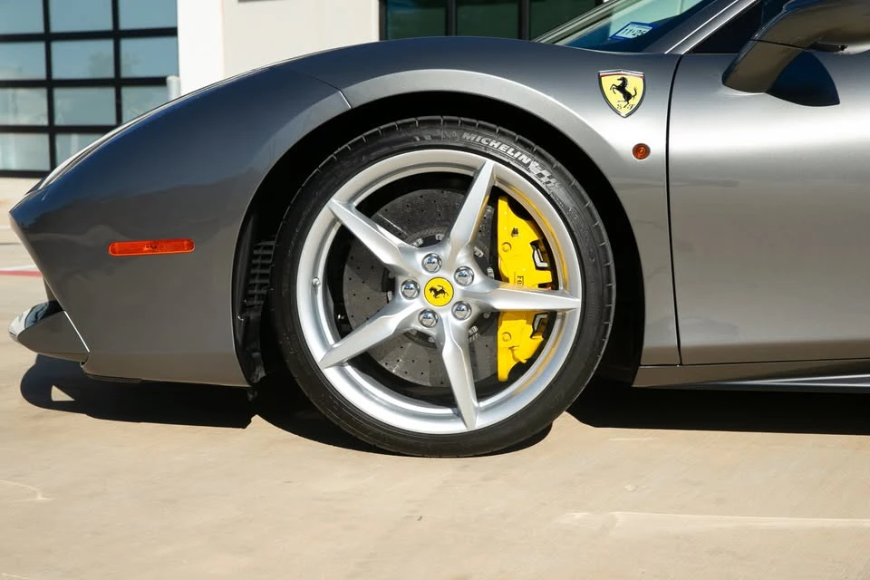 2016 Ferrari 488 GTB - Image 13 of 20