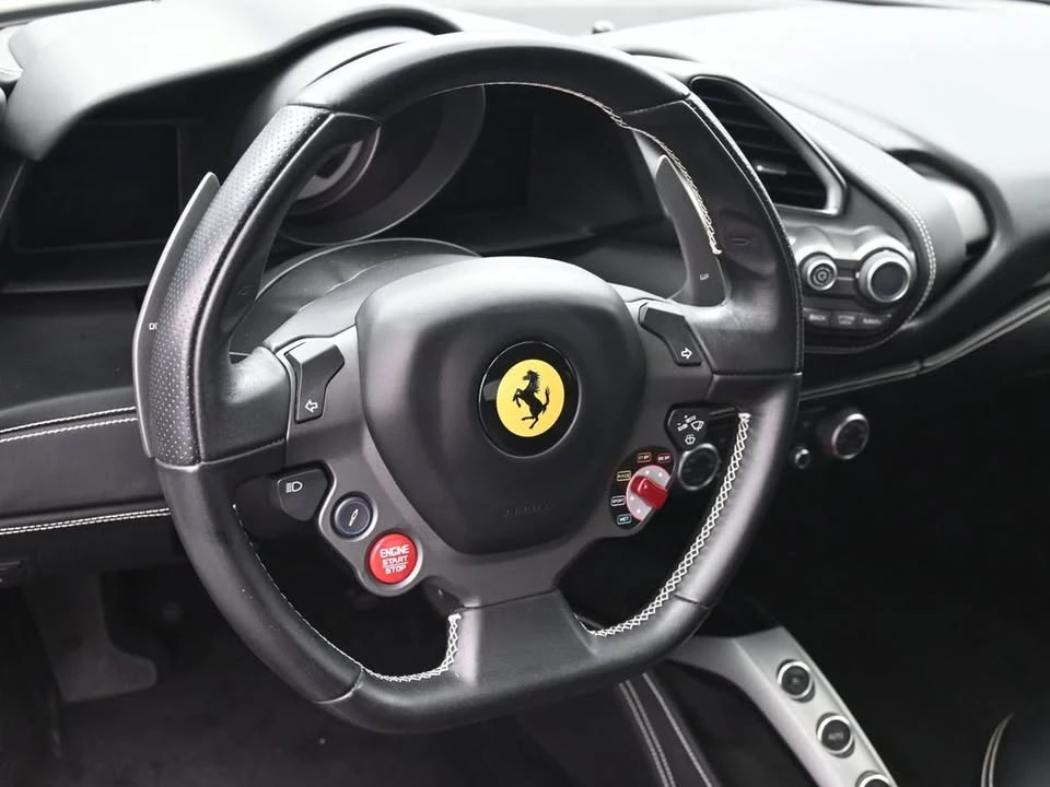 2016 Ferrari 488 GTB - Image 7 of 12