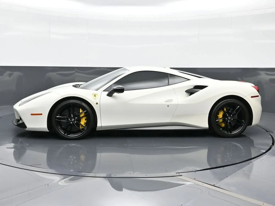 2016 Ferrari 488 GTB - Image 5 of 12