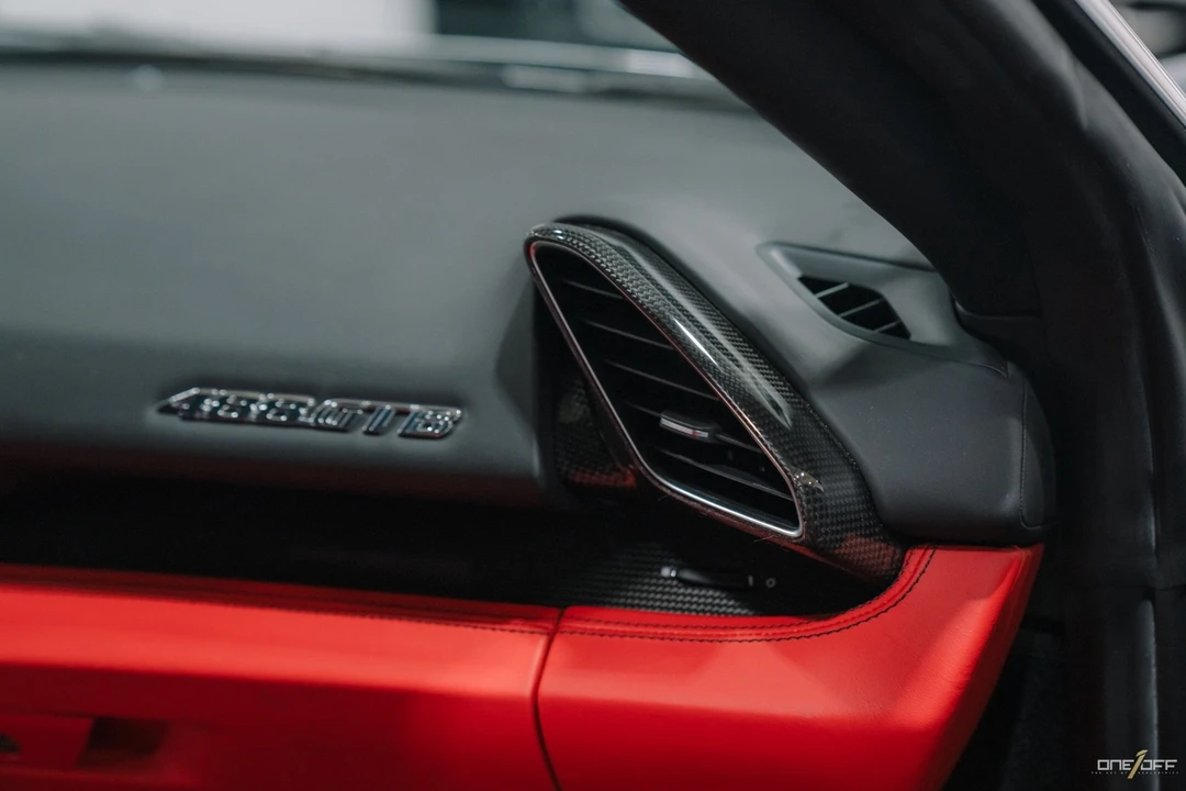 2016 Ferrari 488 GTB - Image 8 of 12