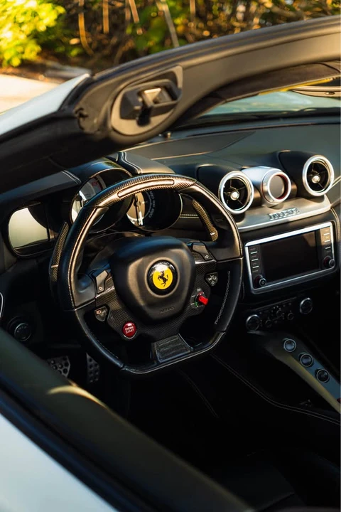 2016 Ferrari California T - Image 2 of 6