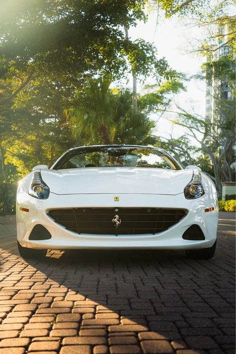 2016 Ferrari California T - Image 3 of 6