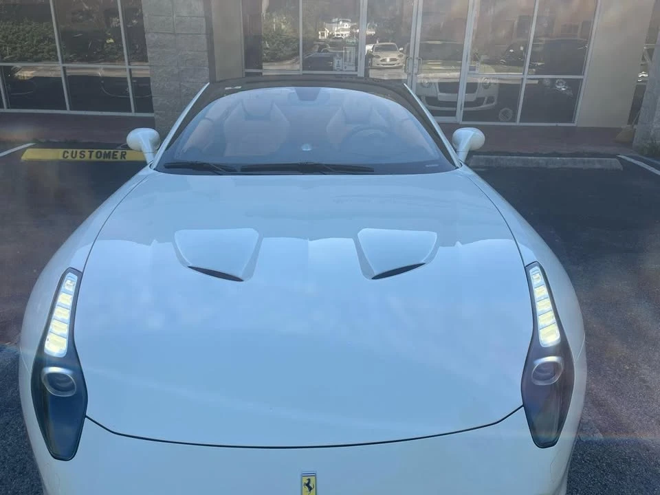2016 Ferrari California T - Image 14 of 20